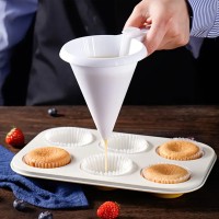 Çikolata Hunisi Döküm Hunisi Krema Hunisi Kek Hunisi Beyaz Plastik 13x9.8cm GT008