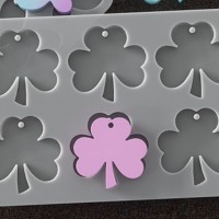 Epoksi Yonca Kalıbı Yonca Anahtarlık Kalıbı Kolye Yonca Kalıbı Silikon 4.1x3.9cm Epoksi Yonca Kalıbı Yonca Anahtarlık Kalıbı Kolye Yonca Kalıbı Silikon 4.1x3.9cm